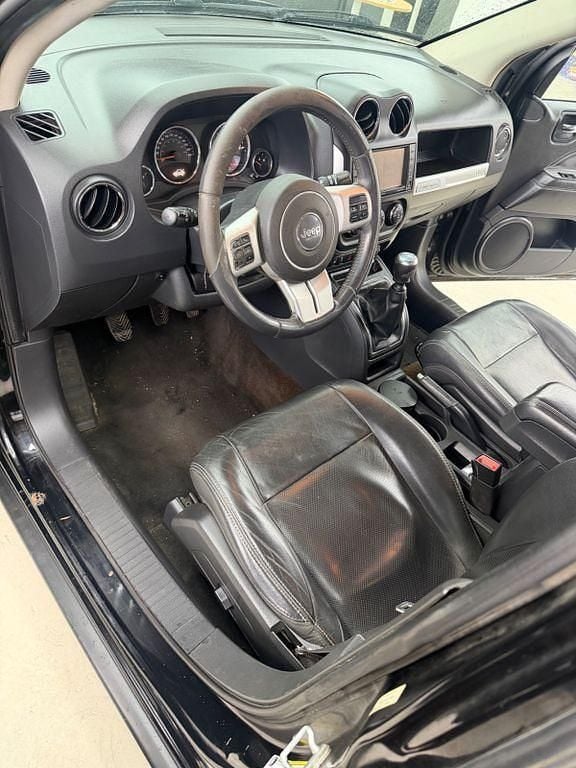 Gebraucht Jeep Compass North 163 PS (119 kW) 2014 Schwarz SUV