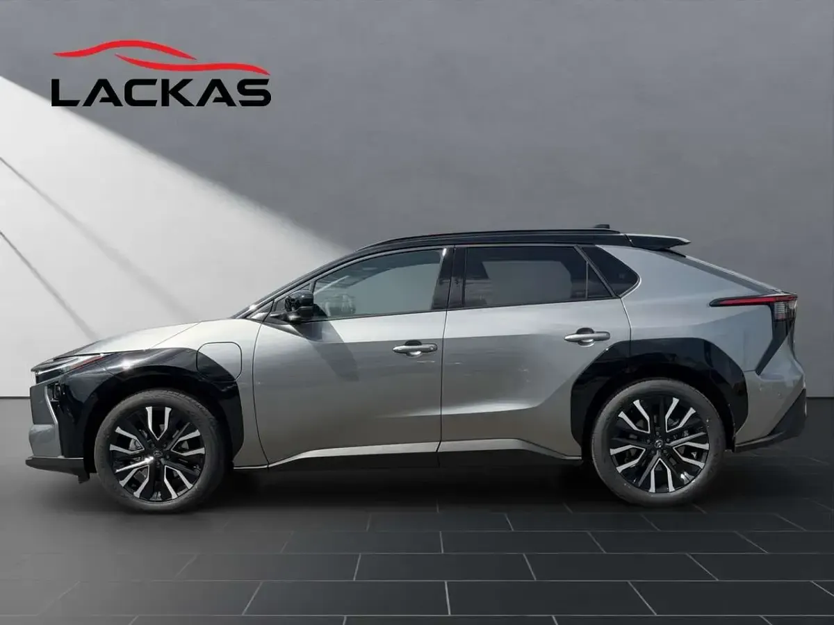 Gebraucht Toyota bZ4X Lounge 252 kW (343 PS) 2026 Precious metal (1l5)/ attitude SUV