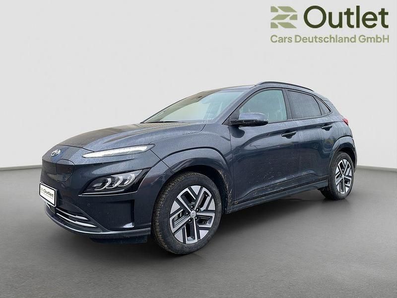 Grau Gebraucht 2022 Hyundai Kona Trend SUV | 16.900 € (Guter Preis) - Bild 1/4