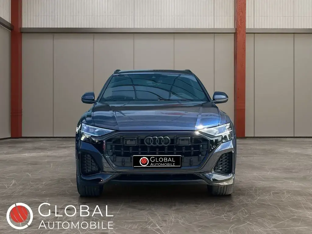Gebraucht Audi Q8 S-Line 286 PS (210 kW) 2024 Blau SUV