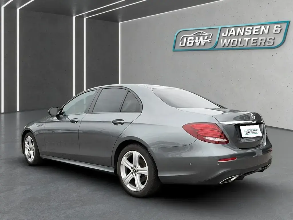 Gebraucht Mercedes E200 Avantgarde 184 PS (135 kW) 2018 Grau Limousine