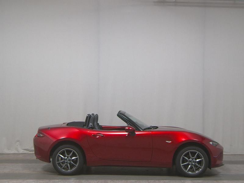 Rot Gebraucht 2021 Mazda MX5 Selection Cabrio | 19.280 € - Bild 1/4