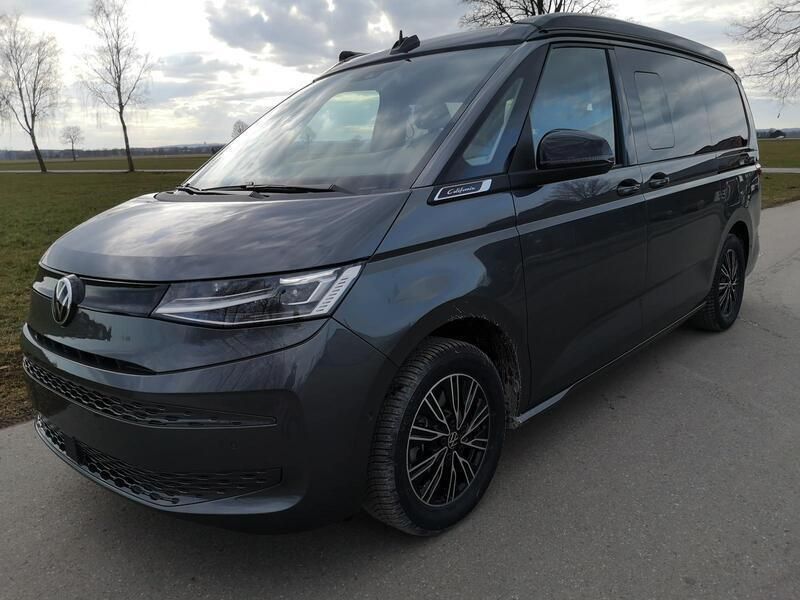 Indiumgrau metallic dach schwarz Neu 2024 VW T7 Beach Van | 65.475 € - Bild 1/4