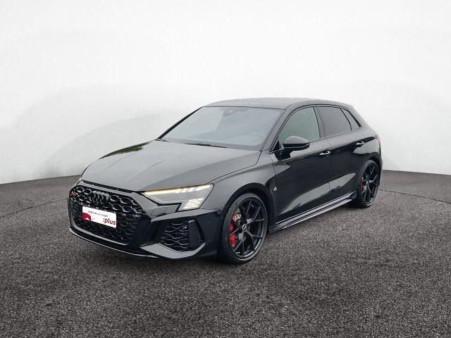 Gebraucht Audi RS3 Sportback Ambiente 400 PS (294 kW) 2024 Mythosschwarz metallic Kleinwagen