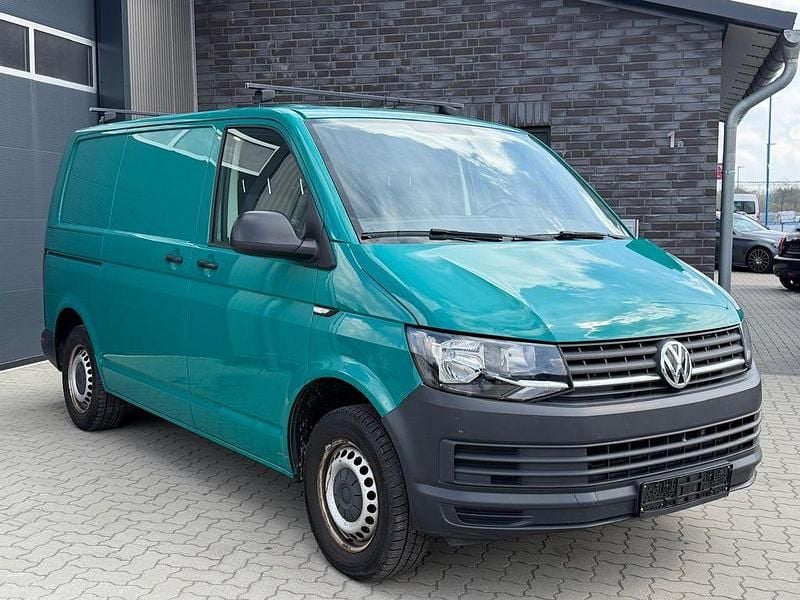 Usado VW Transporter 102 HP (75 kW) 2016 Verde Van
