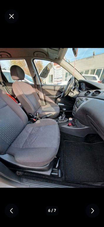 Używany Ford Focus 101 KM (74 kW) 2005 Srebrny Sedan/Limuzyna