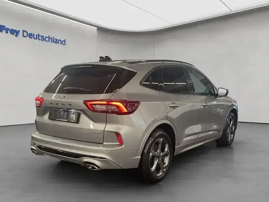 Gebraucht Ford Kuga ST-Line X 184 PS (135 kW) 2024 Solar silver metallic SUV