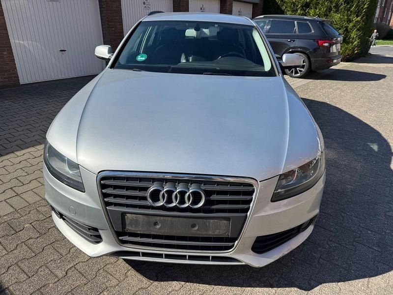 Gebraucht Audi A4 Attraction 120 PS (88 kW) 2010 Silber Kombi