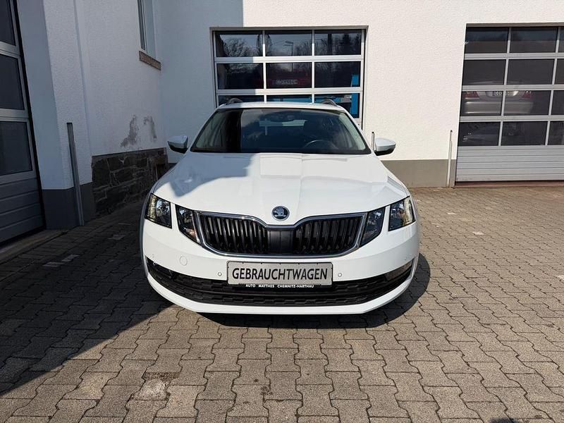 Gebraucht Skoda Octavia Ambition 150 PS (110 kW) 2019 Weiß Kombi