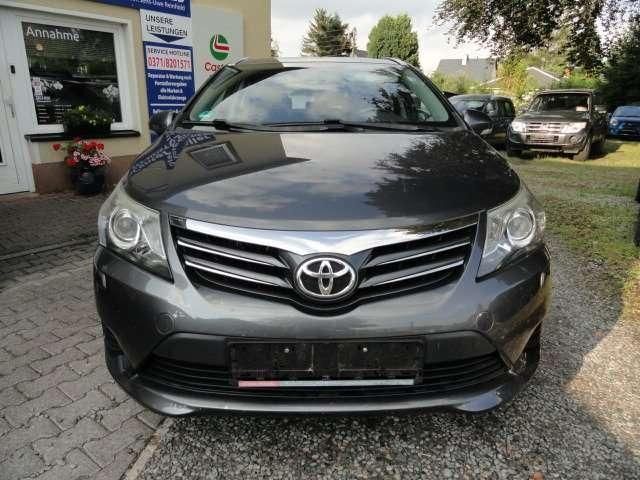 Grau Gebraucht 2015 Toyota Avensis Edition Kombi | 9.995 € (Fairer Preis) - Bild 1/4