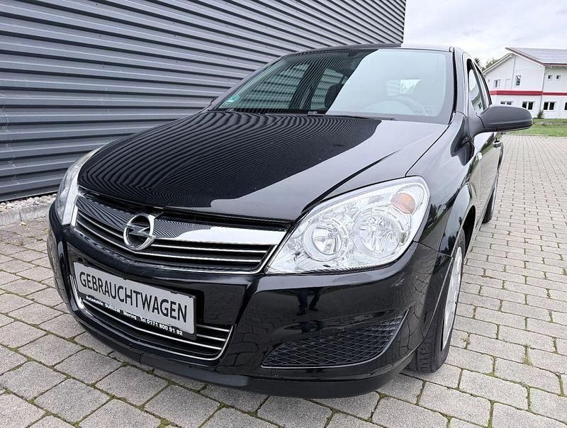Saphirschwarz mi2 Gebraucht 2009 Opel Astra Selection Limousine | 2.990 € (Fairer Preis) - Bild 1/4