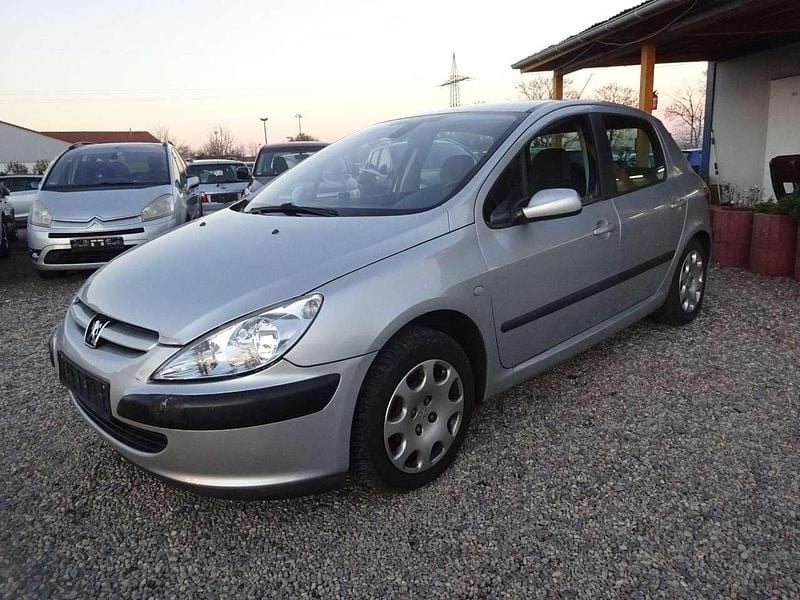 Lackierung aluminiumgrau/meta Gebraucht 2005 Peugeot 307 Premium Limousine | 550 € (Superpreis) - Bild 1/4