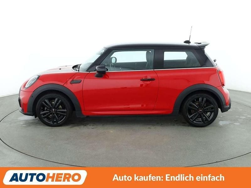 Gebraucht Mini John Cooper Works 136 PS (100 kW) 2023 Chili (solar) red Kleinwagen