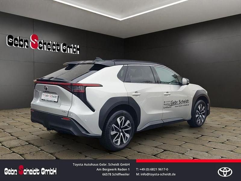 Gebraucht Toyota bZ4X 150 kW (204 PS) 2023 Silber SUV