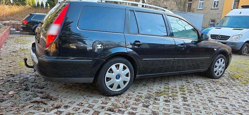 Gebraucht Ford Mondeo Trend 125 PS (91 kW) 2003 Schwarz Kombi