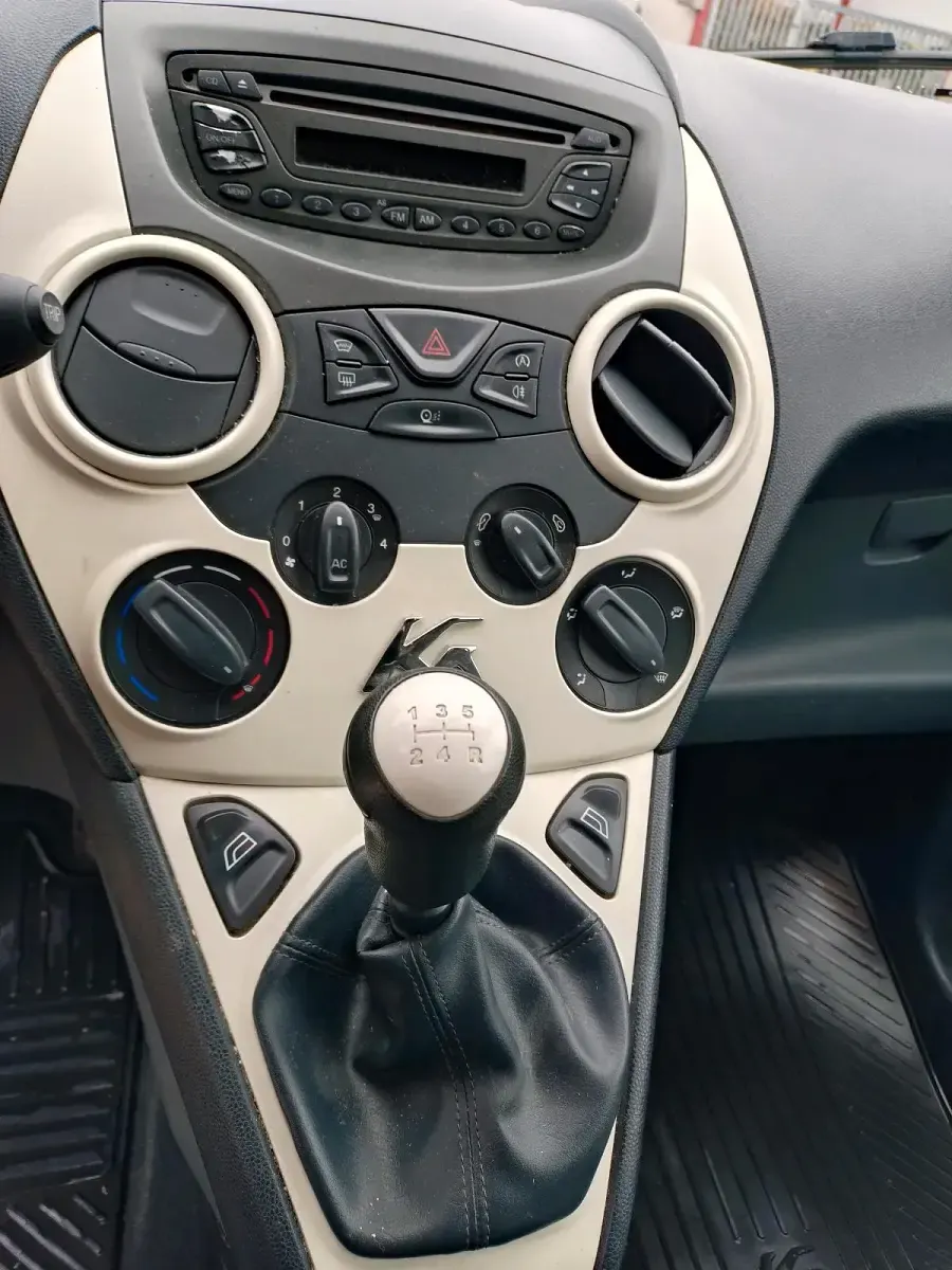 Gebraucht Ford Ka 70 PS (51 kW) 2011 Silber Kleinwagen