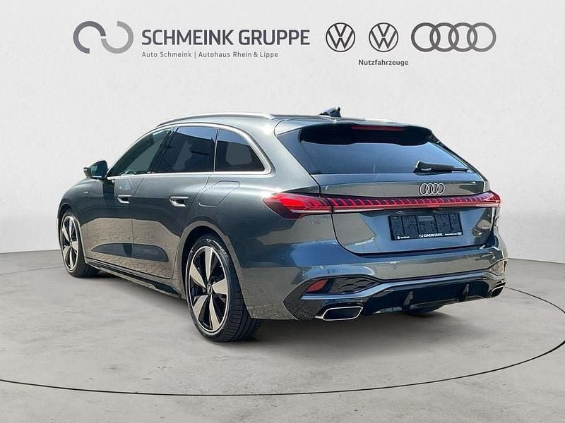 Gebraucht Audi A5 Ambiente 299 PS (219 kW) 2025 Daytonagrau perleffekt Coupé