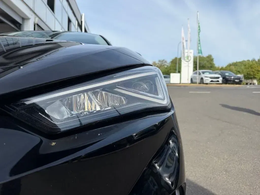 Gebraucht Seat Leon FR-Line 150 PS (110 kW) 2022 Schwarz Limousine