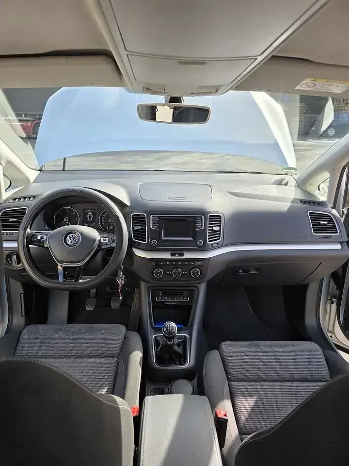 Gebraucht VW Sharan Highline 150 PS (110 kW) 2015 Silber Van / Kleinbus