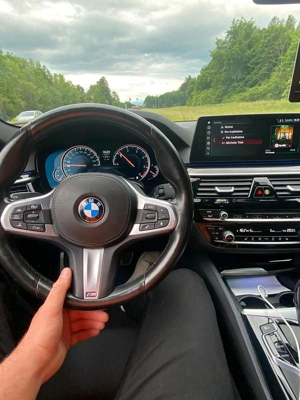 Gebraucht BMW 520 M Sport 190 PS (139 kW) 2017 Limousine