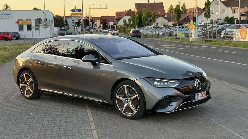 Gebraucht Mercedes EQE350 AMG line 214 kW (292 PS) 2022 Selenitgrau  metalliclack Limousine