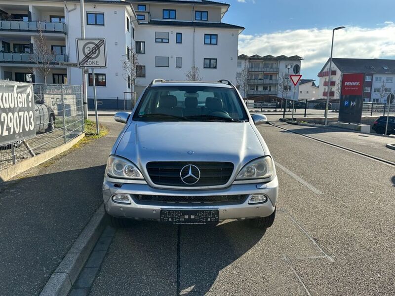 Silber Gebraucht 2004 Mercedes ML270 SUV | 4.890 € (Guter Preis) - Bild 1/4