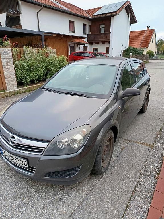 Gebraucht Opel Astra Edition 90 PS (66 kW) 2009 Grau Limousine