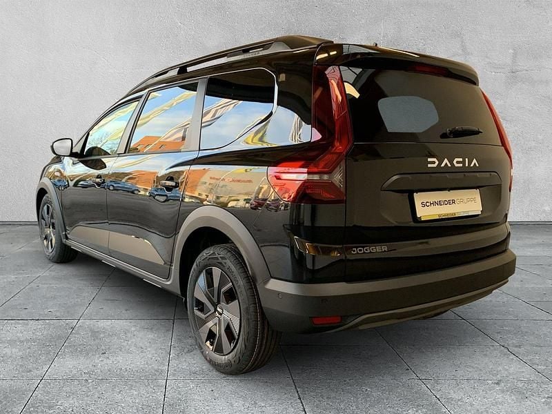 Gebraucht Dacia Jogger Expression 110 PS (80 kW) 2025 Schwarz Van / Kleinbus