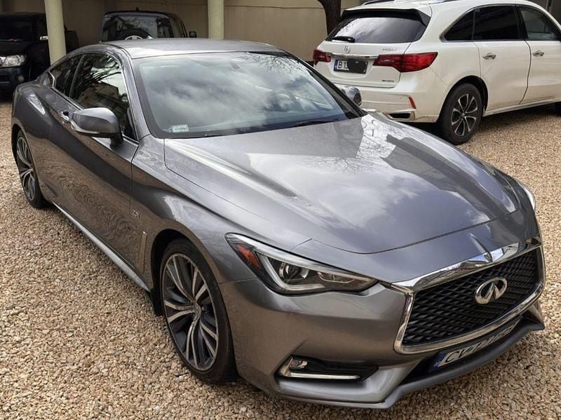 Grau Gebraucht 2018 Infiniti Q60 Premium | 18.950 € - Bild 1/3