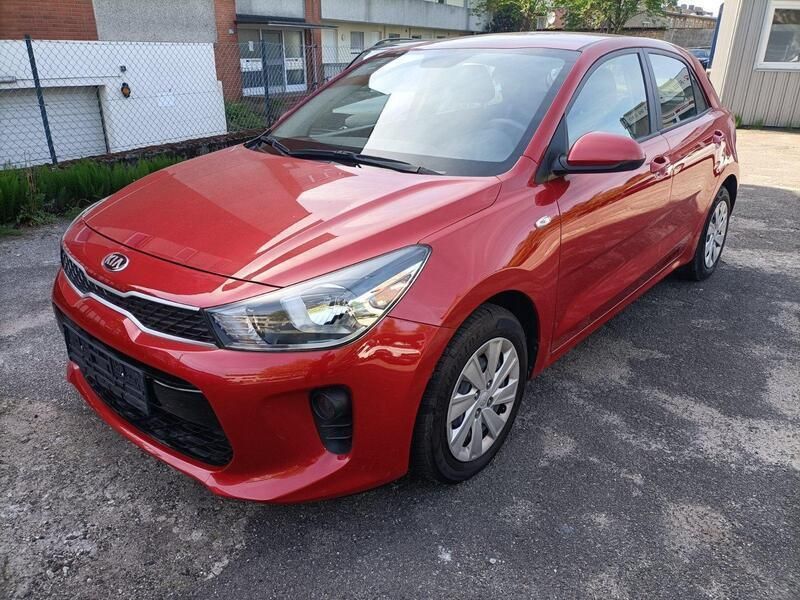 Rot Gebraucht 2018 Kia Rio Limousine | 9.400 € (Guter Preis) - Bild 1/4