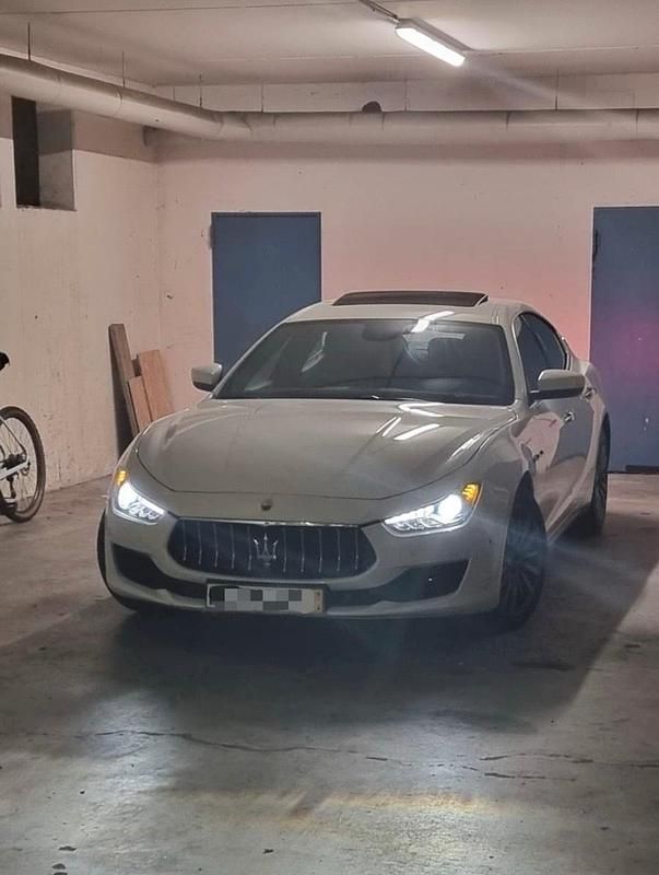 Weiß Gebraucht 2018 Maserati Ghibli Limousine | 28.500 € - Bild 1/4