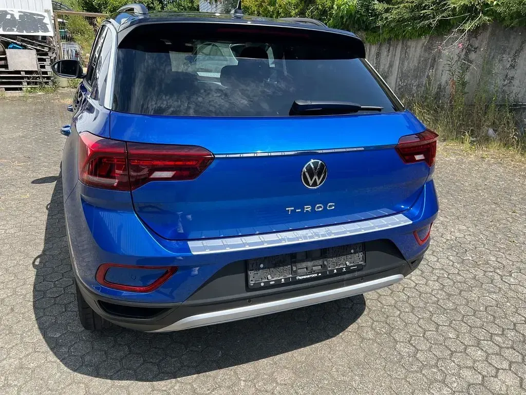 Gebraucht VW T-Roc Life 150 PS (110 kW) 2022 Blau SUV