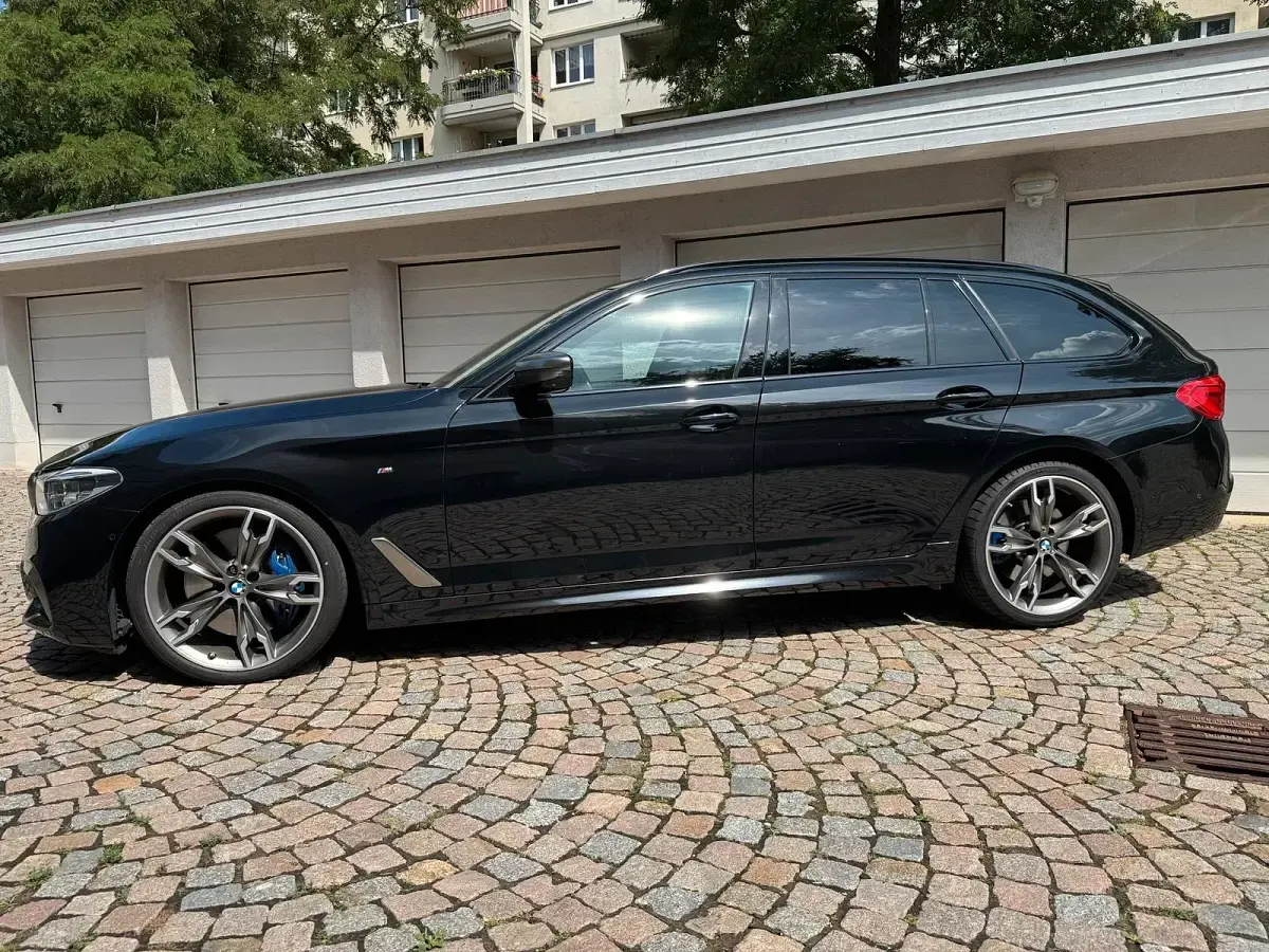 Gebraucht BMW M550 Shadowline 400 PS (294 kW) 2019 Schwarz Limousine