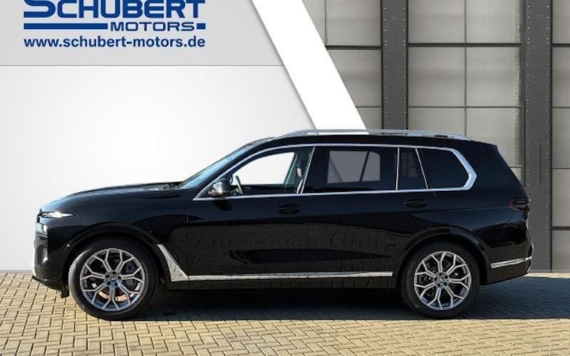 Neu BMW X7 Comfort Edition 352 PS (258 kW) 2026 Schwarz SUV