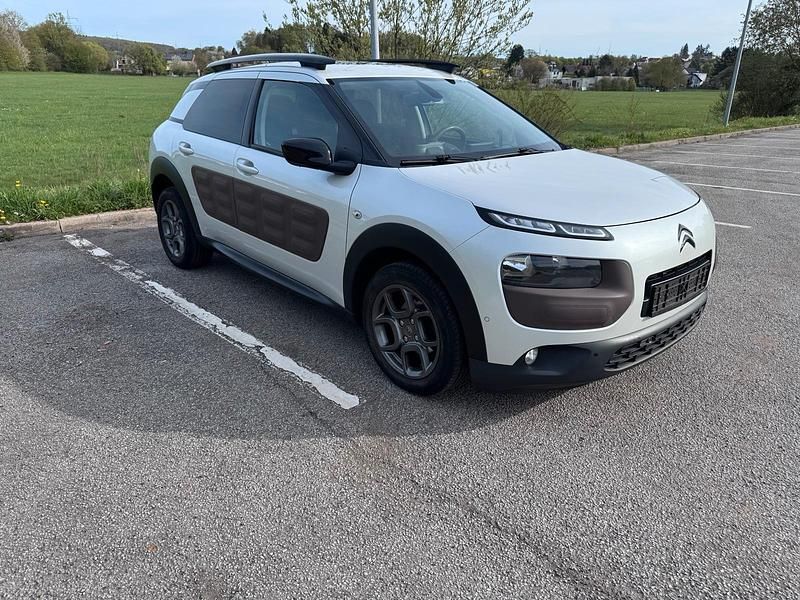 Gebraucht Citroën C4 Cactus 99 PS (72 kW) 2014 Weiß Kleinwagen