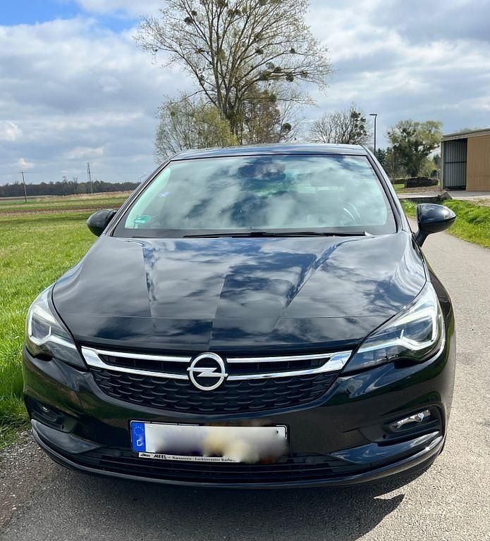 Gebraucht Opel Astra Dynamic 125 PS (91 kW) 2018 Schwarz Limousine