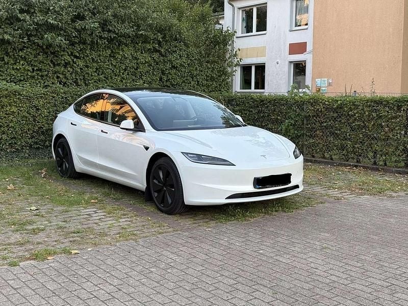 Neu 2025 Tesla Model 3 RWD Limousine | 39.250 € (Guter Preis) - Bild 1/1