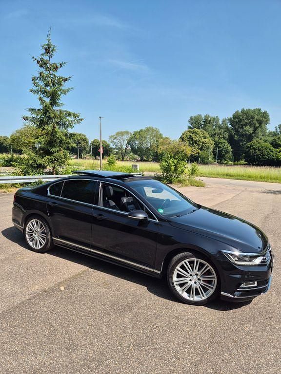 Gebraucht VW Passat Highline 220 PS (161 kW) 2017 Schwarz Limousine