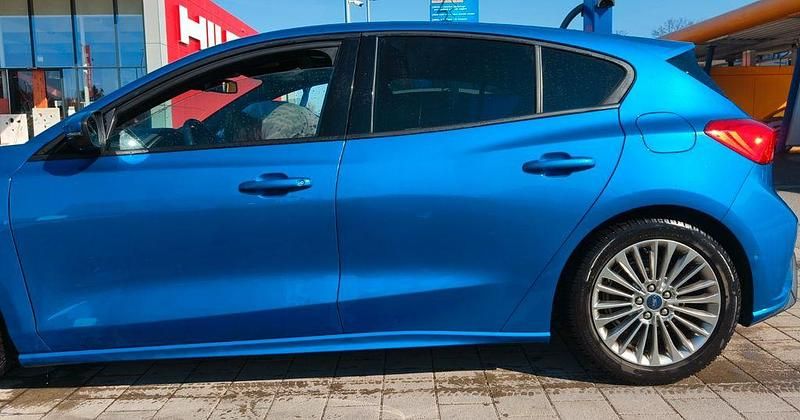 Gebraucht Ford Focus ST-Line 125 PS (91 kW) 2018 Blau Limousine