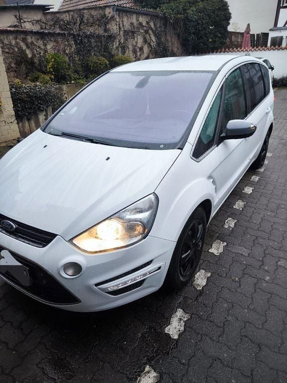Gebraucht Ford S-MAX Titanium 140 PS (102 kW) 2010 Van / Kleinbus