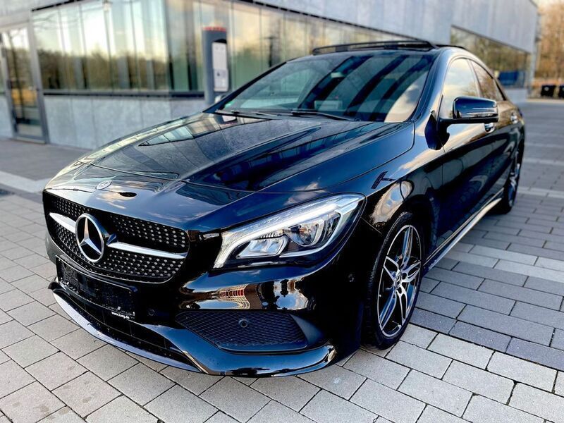 Schwarz Gebraucht 2017 Mercedes CLA220 AMG line Limousine | 22.900 € (Fairer Preis) - Bild 1/4