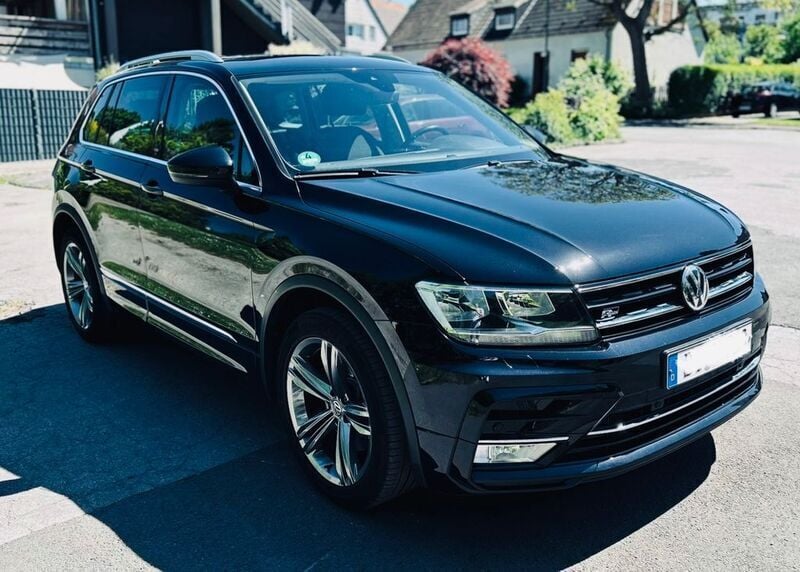 Schwarz Gebraucht 2017 VW Tiguan Sound SUV | 22.250 € (Guter Preis) - Bild 1/4