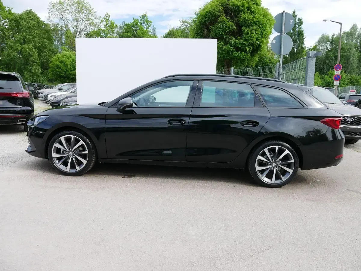 Neu Seat Leon FR 150 PS (110 kW) 2026 Midnight schwarz metallic Kombi