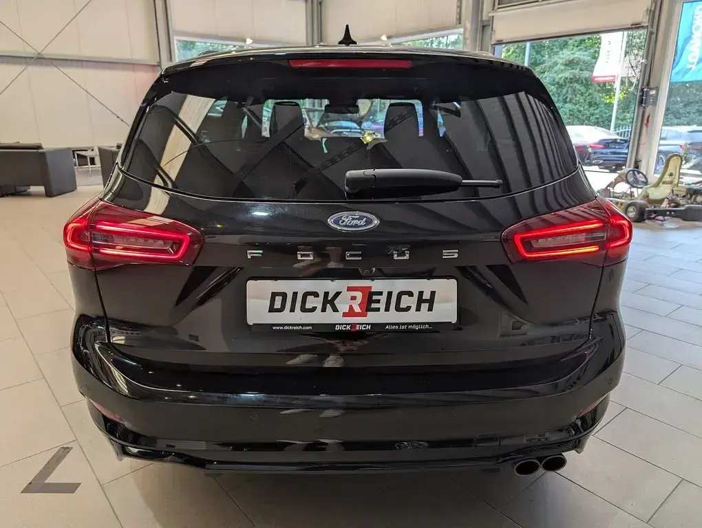 Gebraucht Ford Focus ST-Line 155 PS (114 kW) 2024 Weiß Limousine
