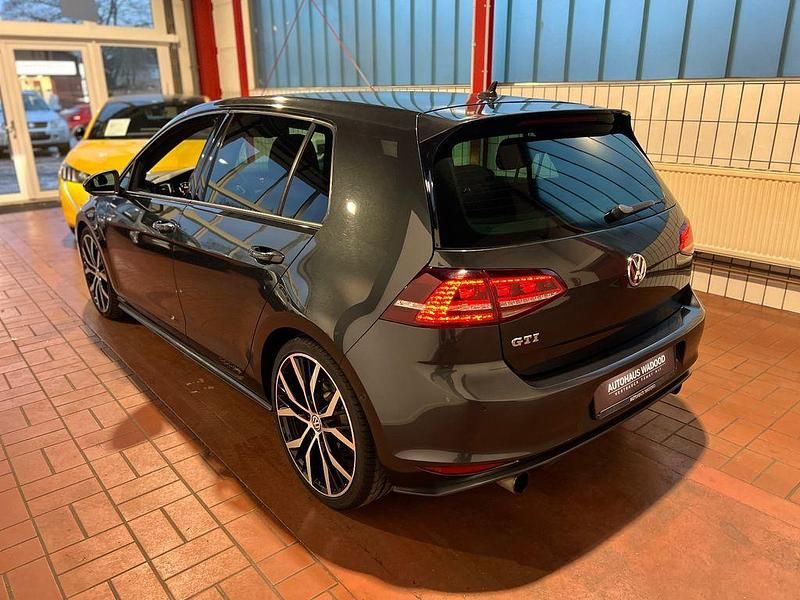 Gebraucht VW Golf VII GTI 220 PS (161 kW) 2016 Grau Limousine