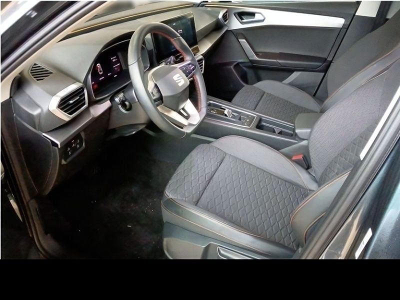 Gebraucht Seat Leon 150 PS (110 kW) 2024 Grau Van / Kleinbus