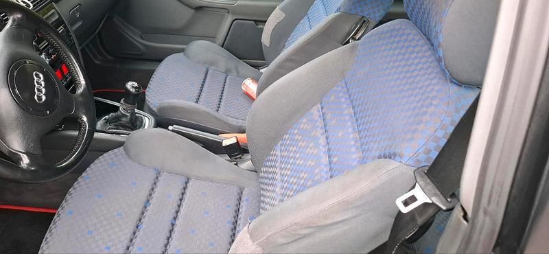 Schwarz Gebraucht 2000 Audi A3 Kleinwagen | 1.190 € (Fairer Preis) - Bild 1/4