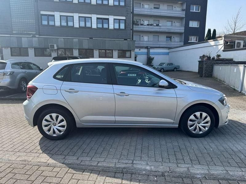Usata VW Polo 80 CV (58 kW) 2021 Argento Utilitaria
