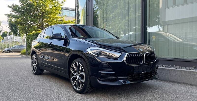 Schwarz Gebraucht 2023 BMW X2 Sport Line SUV | 25.900 € (Fairer Preis) - Bild 1/4
