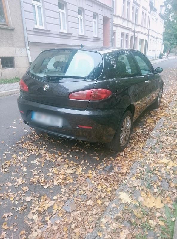 Gebraucht Alfa Romeo 147 105 PS (77 kW) 2006 Schwarz Kleinwagen
